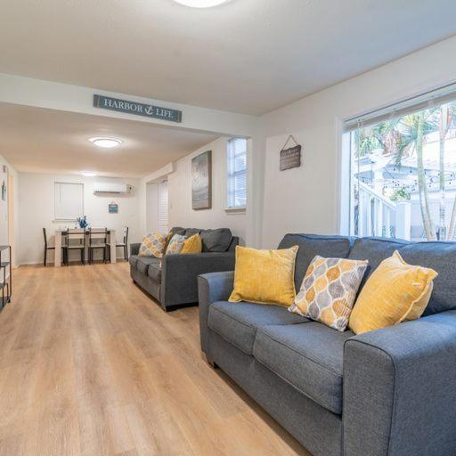 Lovely 2 Bedrooms, Steps Away From The Beach. Bradenton Beach Eksteriør bilde
