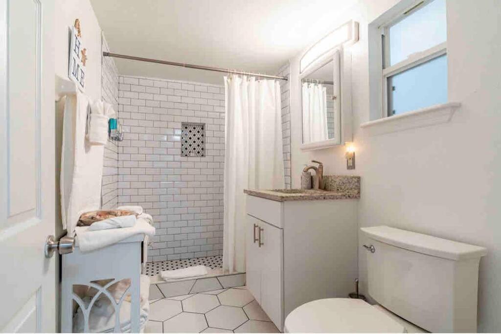 Lovely 2 Bedrooms, Steps Away From The Beach. Bradenton Beach Eksteriør bilde